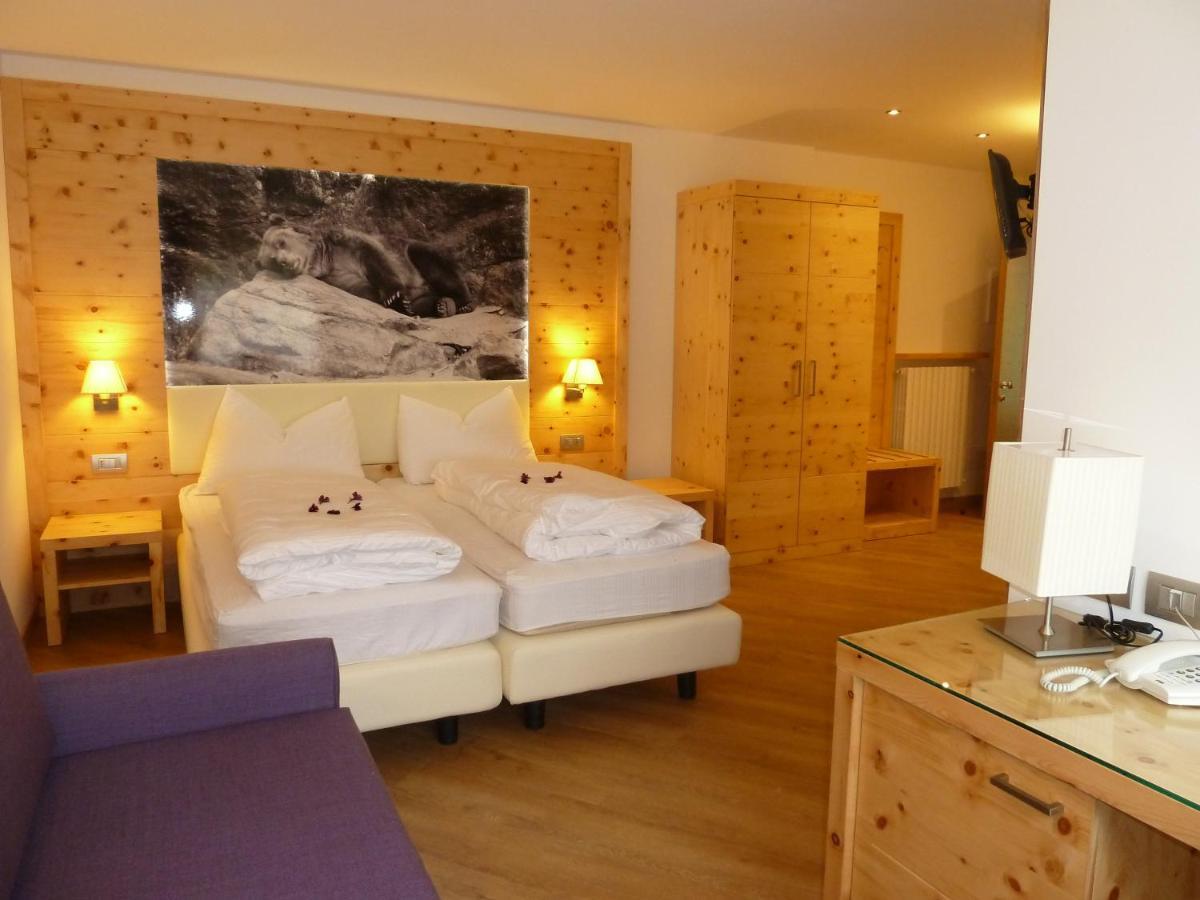 Hotel Pineta Baselga di Pinè الغرفة الصورة
